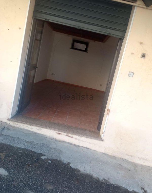 locale commerciale in affitto a Catanzaro