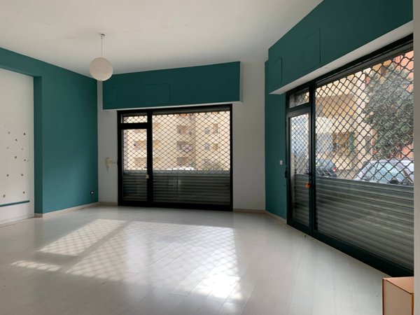 negozio in affitto a Catanzaro in zona Mater Domini