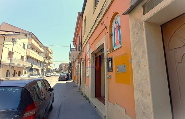 locale commerciale in affitto a Catanzaro in zona Santa Maria