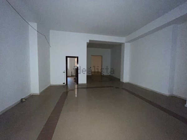 locale commerciale in affitto a Catanzaro in zona Centro Città