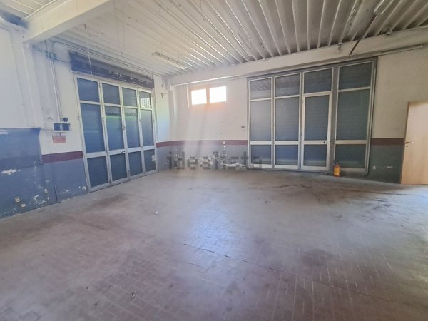 locale commerciale in affitto a Catanzaro