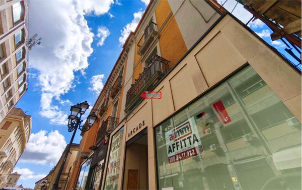locale commerciale in affitto a Catanzaro in zona Centro Città