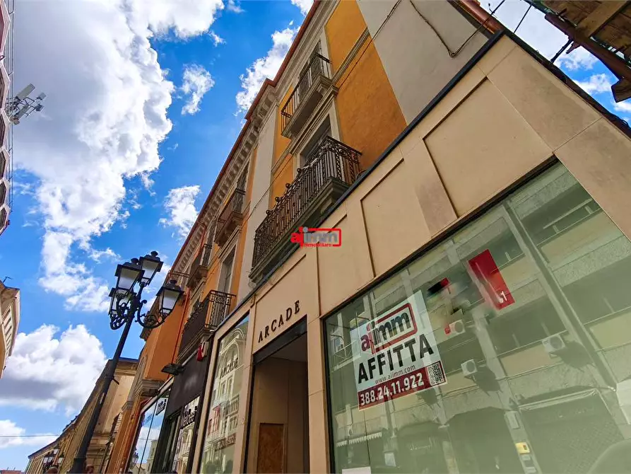 negozio in affitto a Catanzaro in zona Centro Città