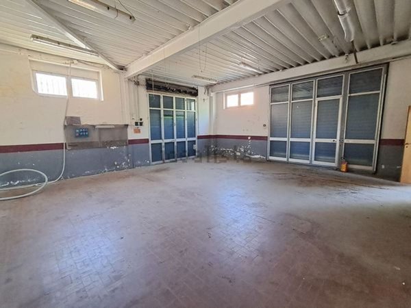 locale commerciale in affitto a Catanzaro