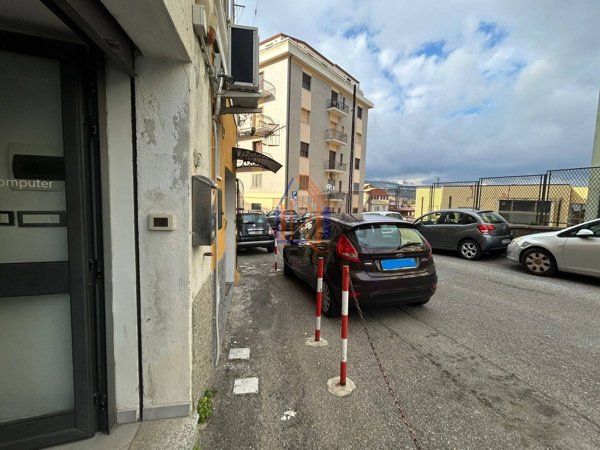 locale commerciale in affitto a Catanzaro in zona Centro Città