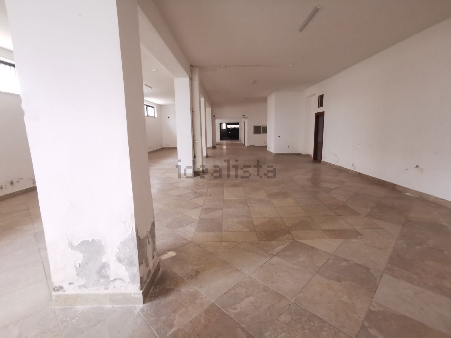 locale commerciale in affitto a Catanzaro in zona Catanzaro Lido