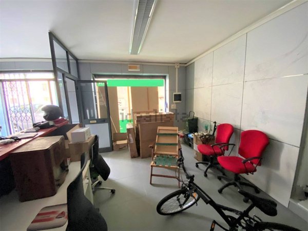 locale commerciale in affitto a Catanzaro in zona Centro Città