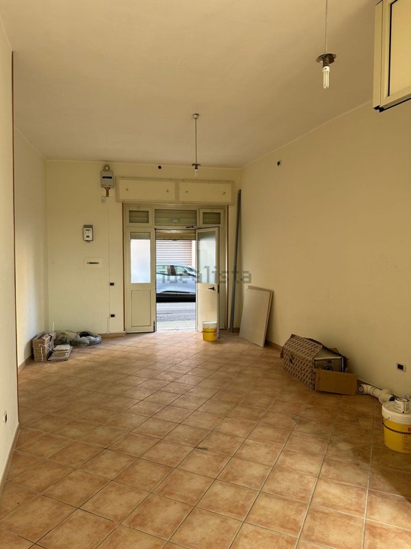 locale commerciale in affitto a Catanzaro in zona Centro Città