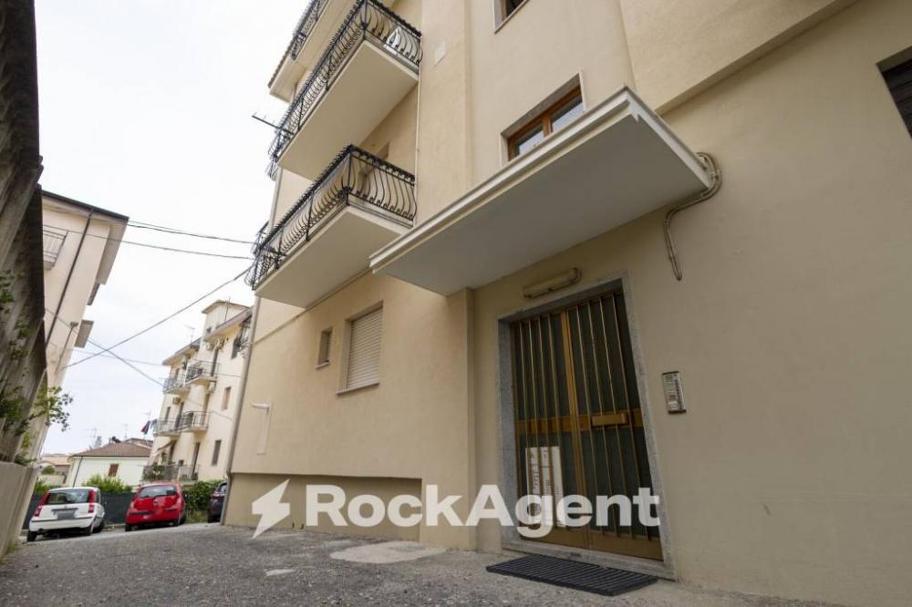 appartamento in affitto a Catanzaro in zona Santa Maria