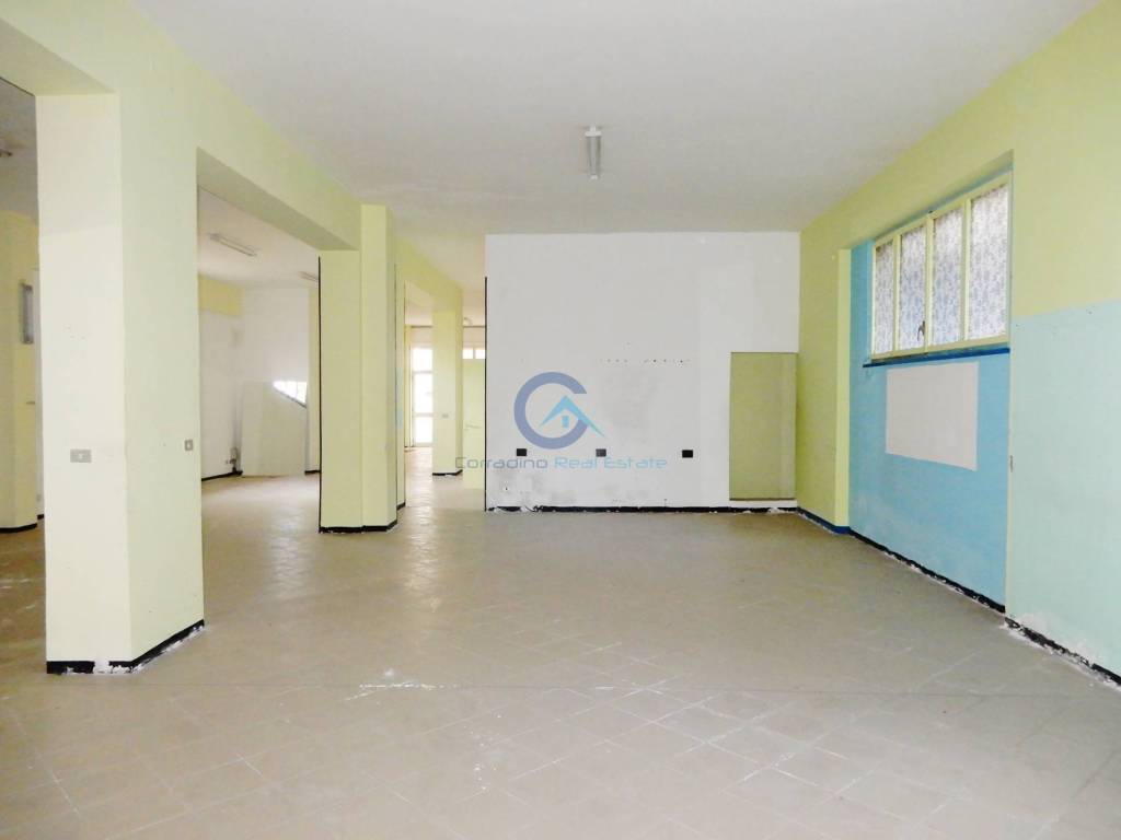 locale commerciale in affitto a Catanzaro in zona Centro Città