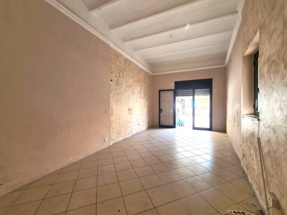 negozio in affitto a Catanzaro in zona Catanzaro Lido