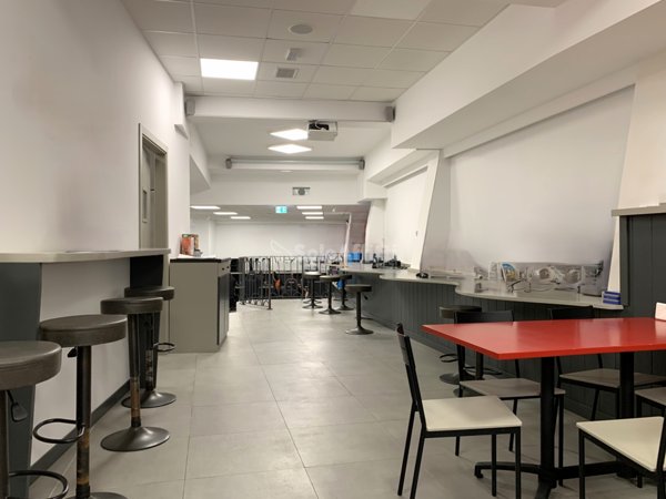 negozio in affitto a Catanzaro in zona Centro Città