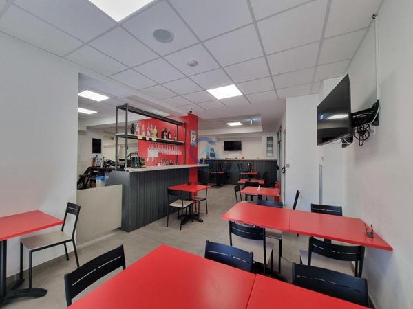 negozio in affitto a Catanzaro in zona Centro Città