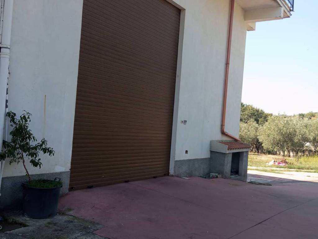 locale commerciale in affitto a Catanzaro in zona Siano