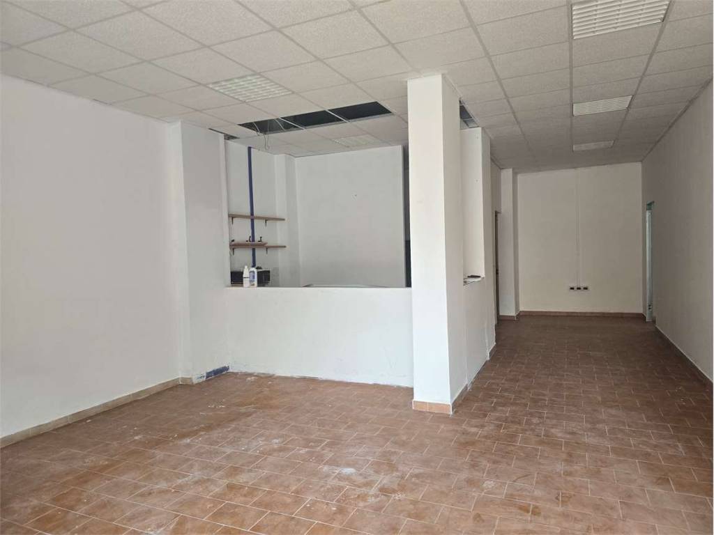 negozio in affitto a Catanzaro in zona Catanzaro Lido