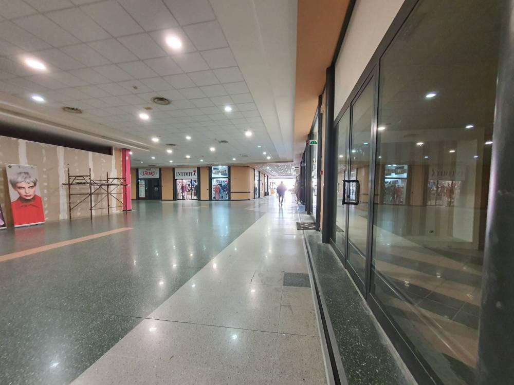 negozio in affitto a Catanzaro in zona Catanzaro Lido