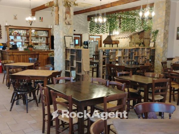 negozio in affitto a Catanzaro in zona Mater Domini