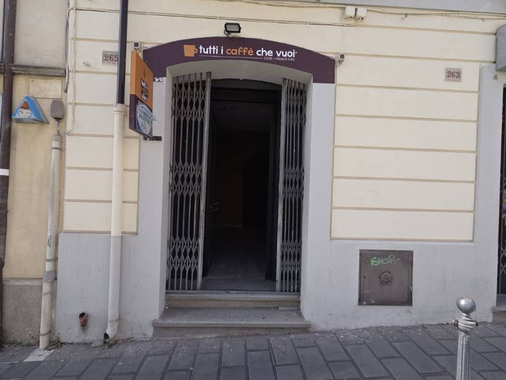 negozio in affitto a Catanzaro in zona Centro Città