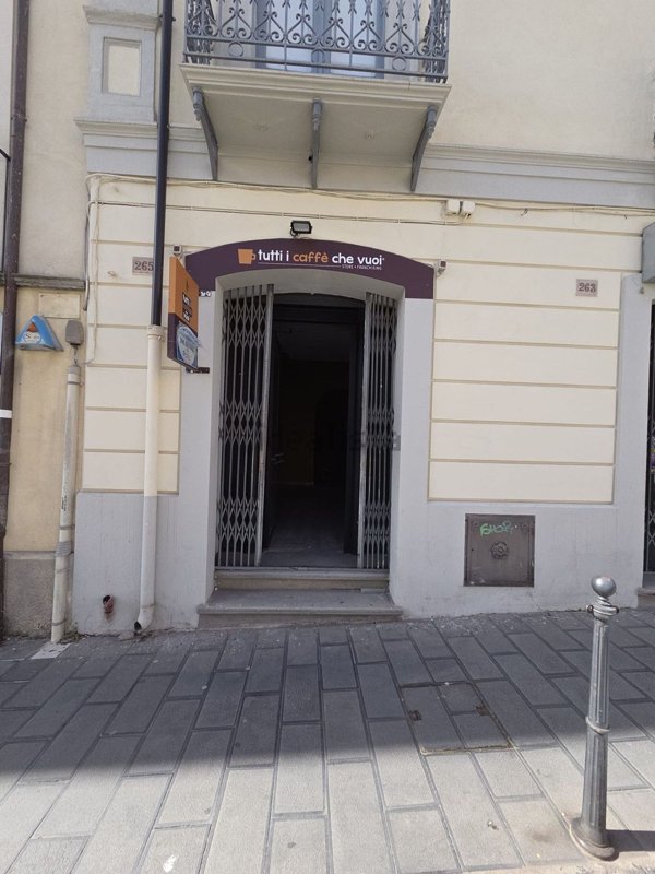 locale commerciale in affitto a Catanzaro in zona Centro Città