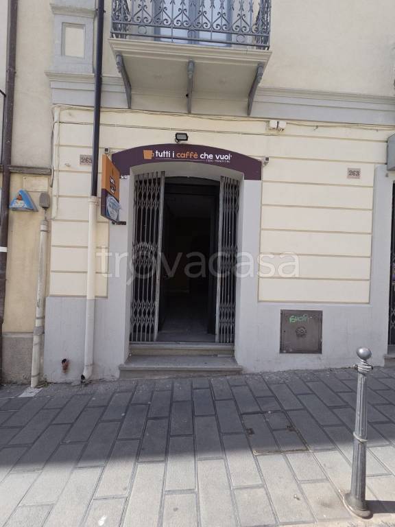 negozio in affitto a Catanzaro in zona Centro Città