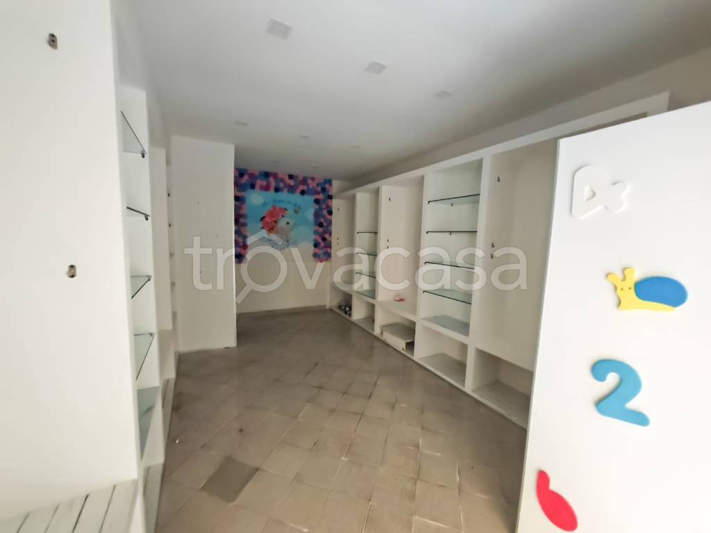 negozio in affitto a Catanzaro in zona Centro Città