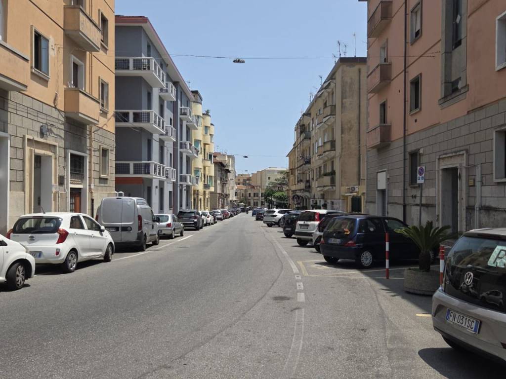 negozio in affitto a Catanzaro in zona Centro Città