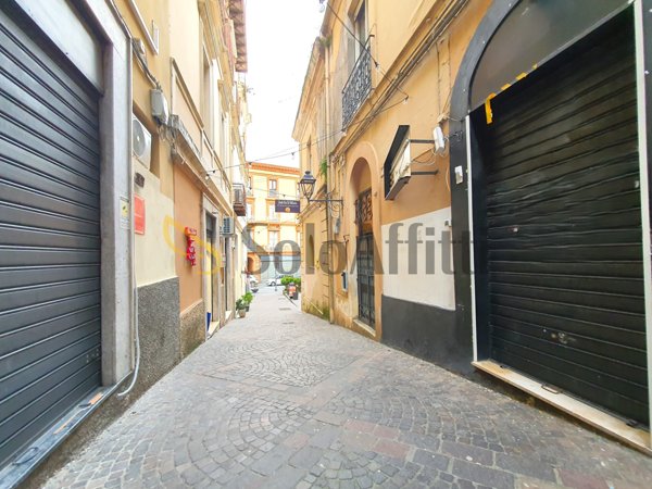 locale commerciale in affitto a Catanzaro in zona Centro Città