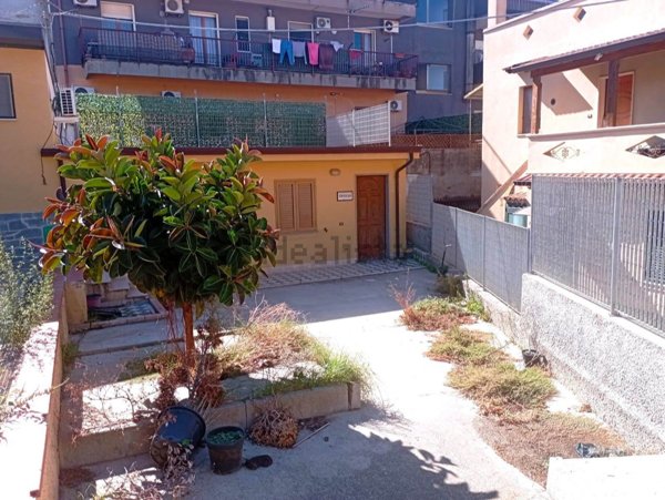 trivano in affitto a Catanzaro in zona Santa Maria