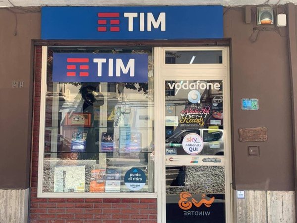 negozio in affitto a Catanzaro in zona Centro Città