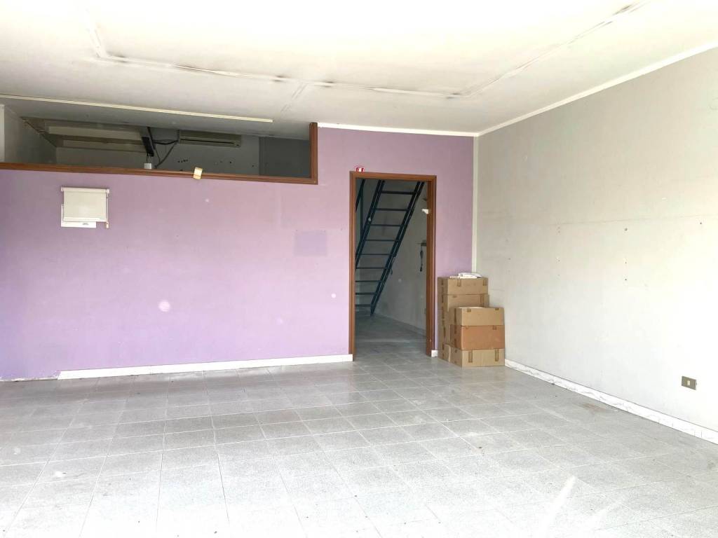 negozio in affitto a Catanzaro in zona Catanzaro Lido