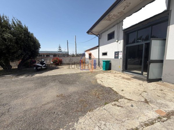 locale commerciale in affitto a Catanzaro