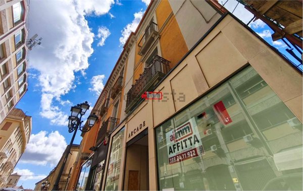 negozio in affitto a Catanzaro in zona Centro Città