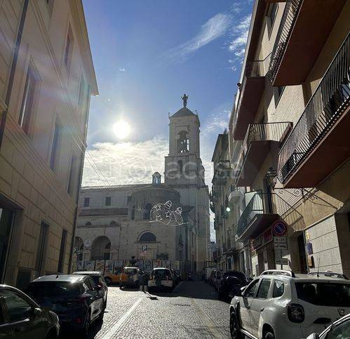 negozio in affitto a Catanzaro in zona Centro Città