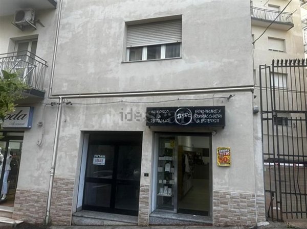 locale commerciale in affitto a Catanzaro in zona Centro Città