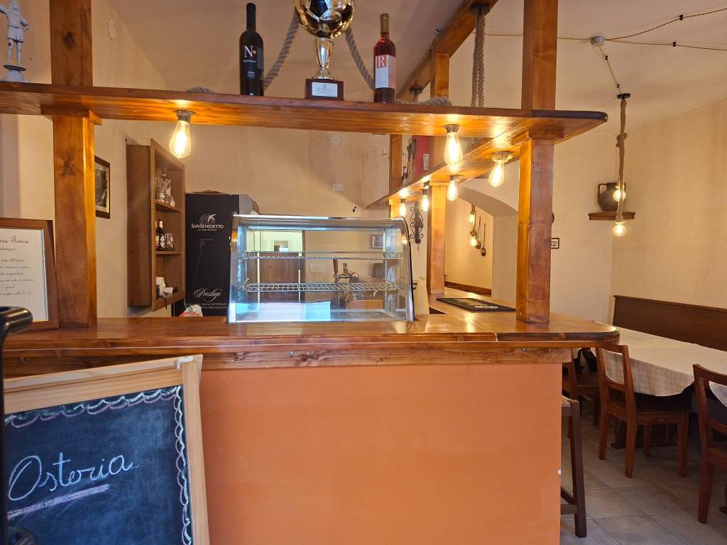 negozio in affitto a Catanzaro in zona Centro Città