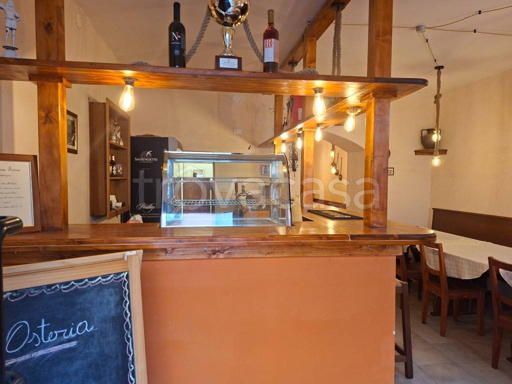 negozio in affitto a Catanzaro in zona Centro Città