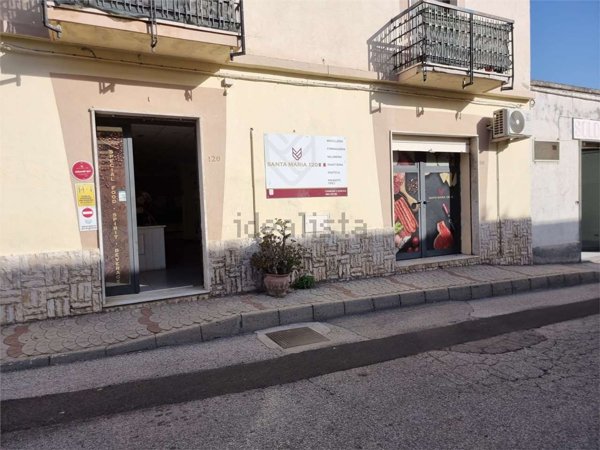 locale commerciale in affitto a Catanzaro in zona Santa Maria