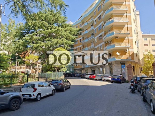 locale commerciale in affitto a Catanzaro