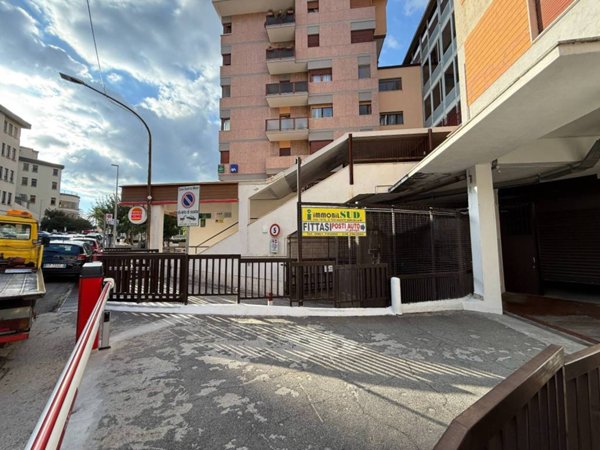 box auto in affitto a Catanzaro in zona Centro Città
