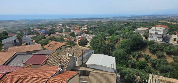 appartamento in affitto a Cropani