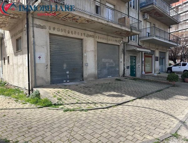 locale commerciale in affitto a Davoli