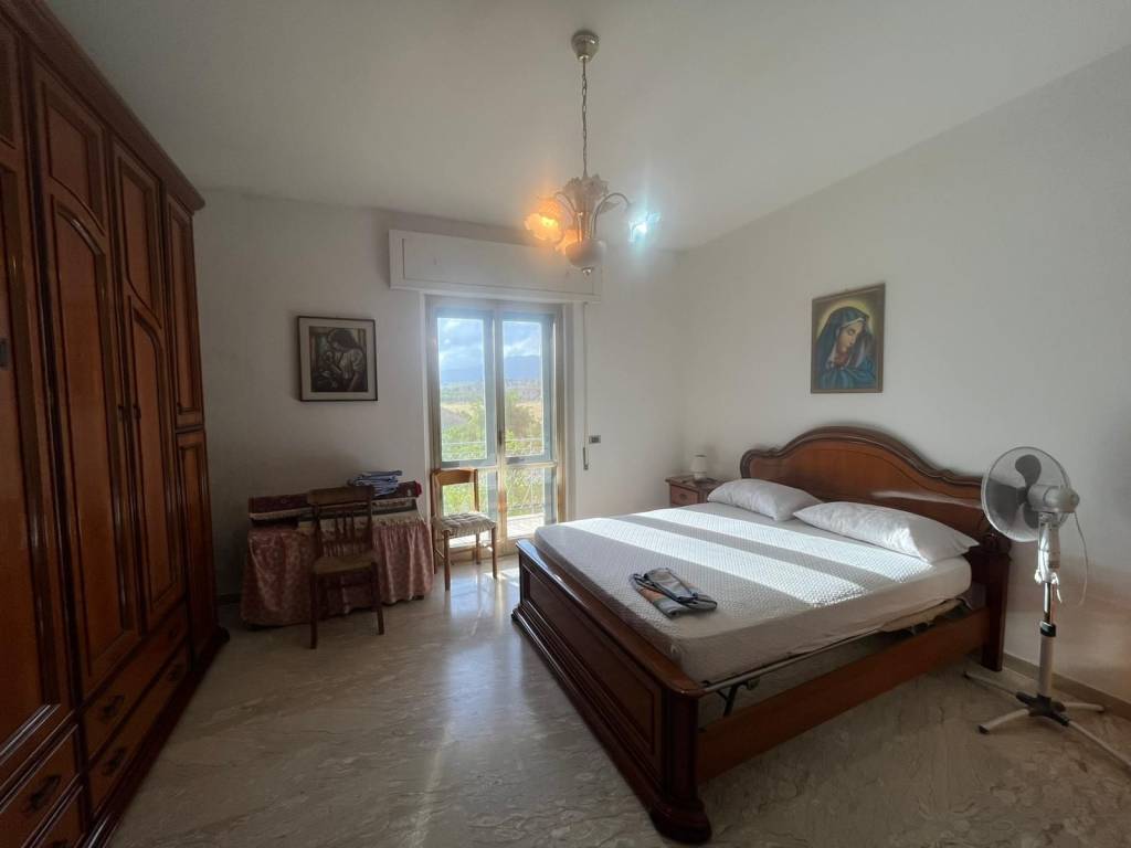 appartamento in affitto a Davoli