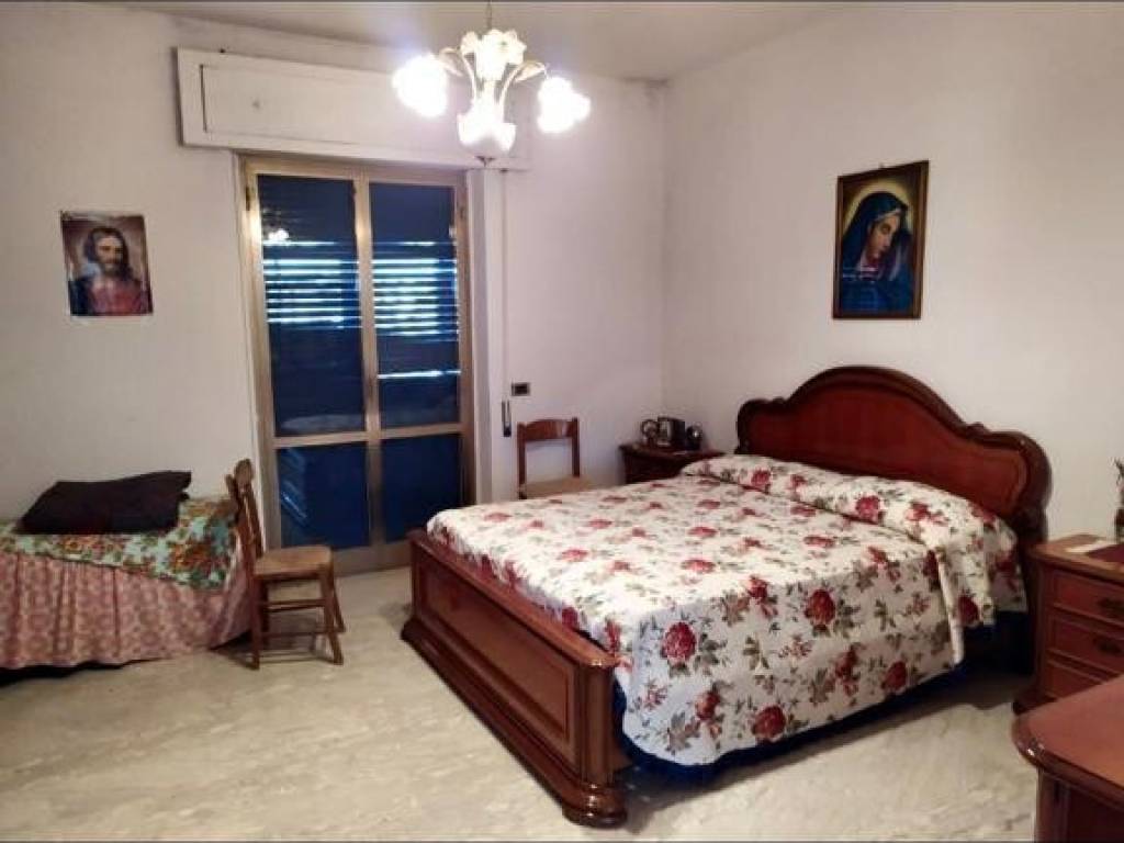 appartamento in affitto a Davoli