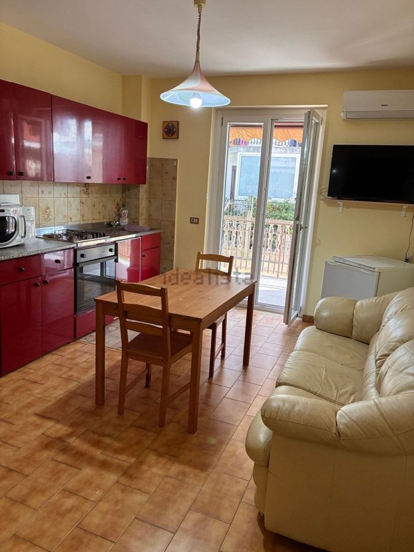 appartamento in affitto a Davoli