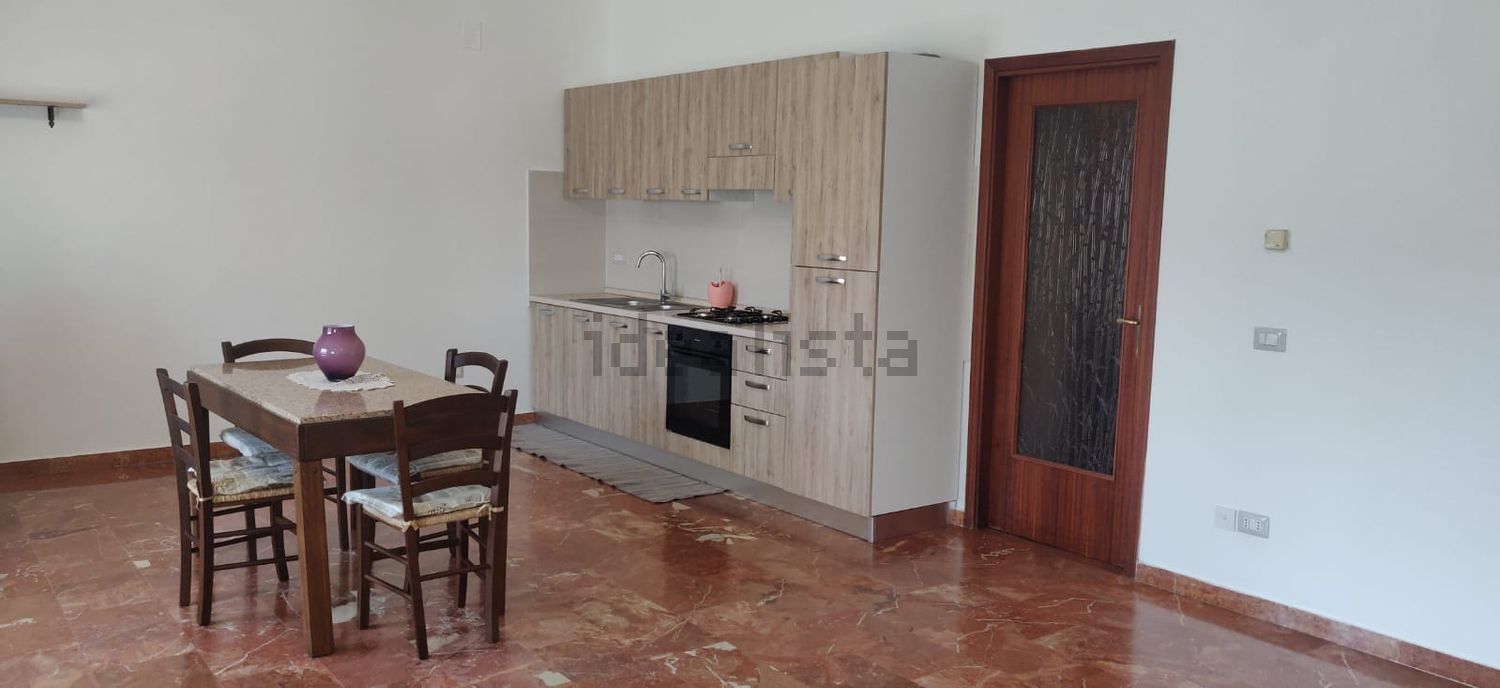 appartamento in affitto a Davoli