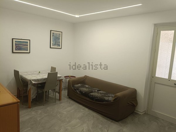 appartamento in affitto a Davoli