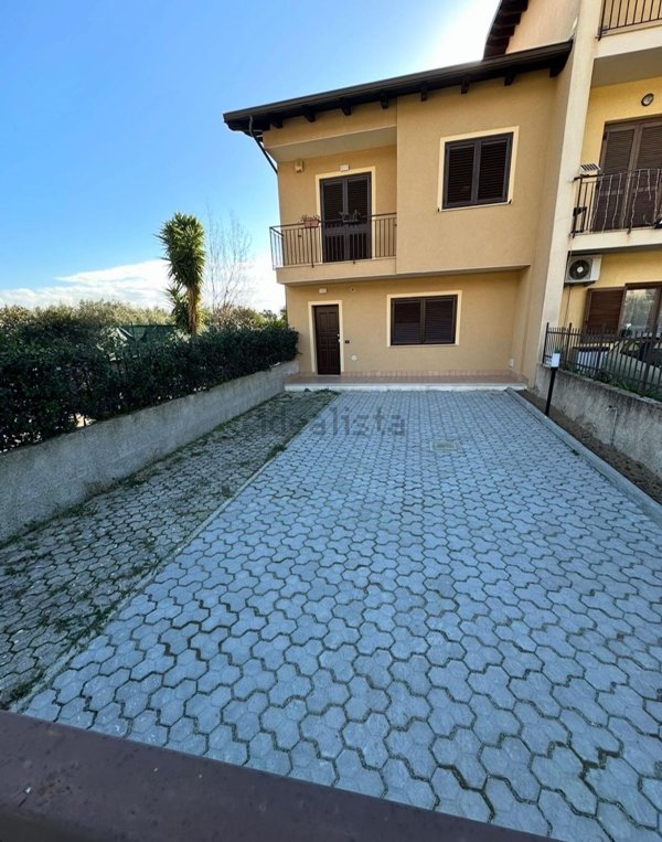 appartamento in affitto a Gizzeria in zona Mortilla