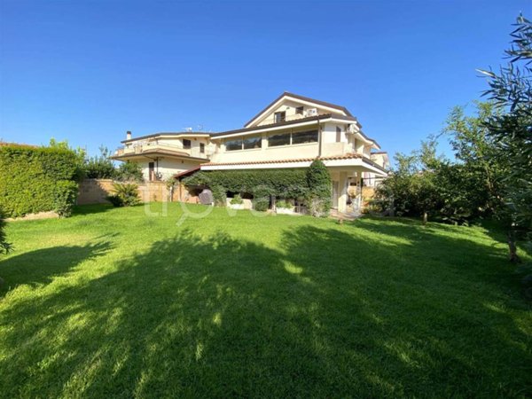 casa indipendente in affitto a Montauro
