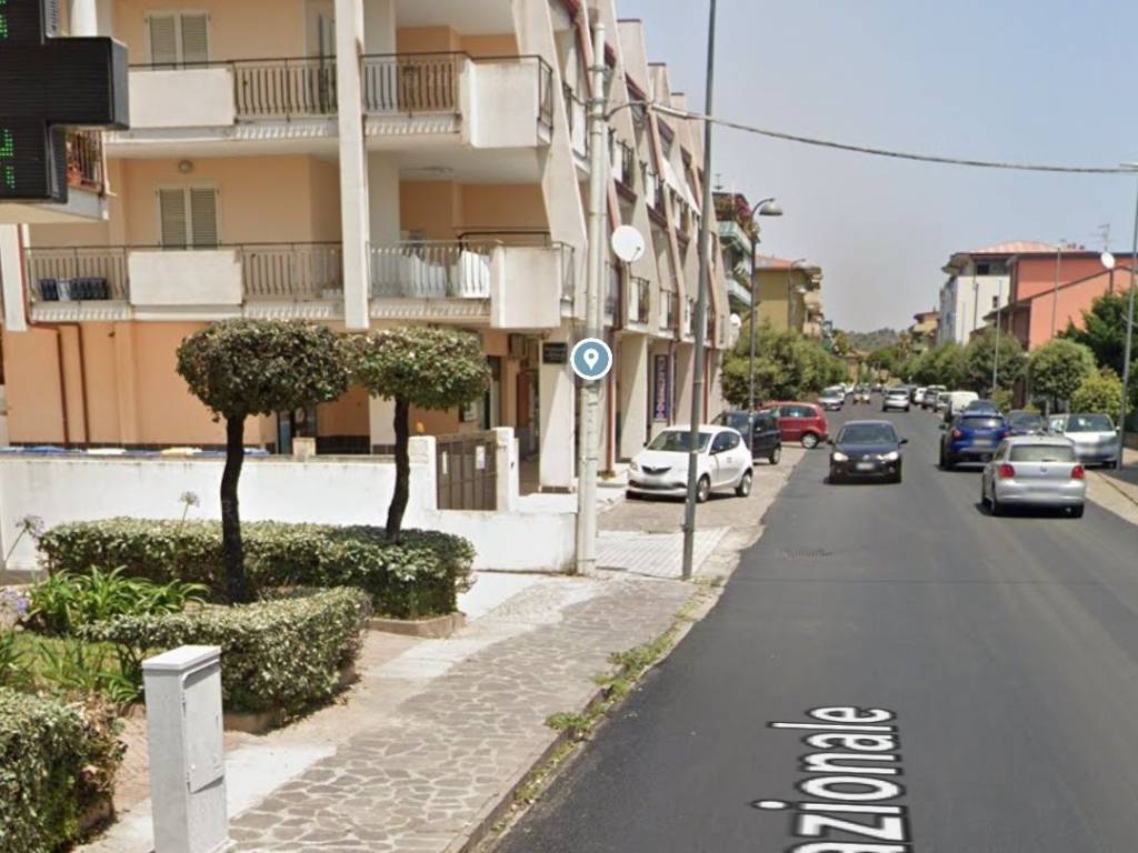 locale commerciale in affitto a Montepaone in zona Montepaone Lido