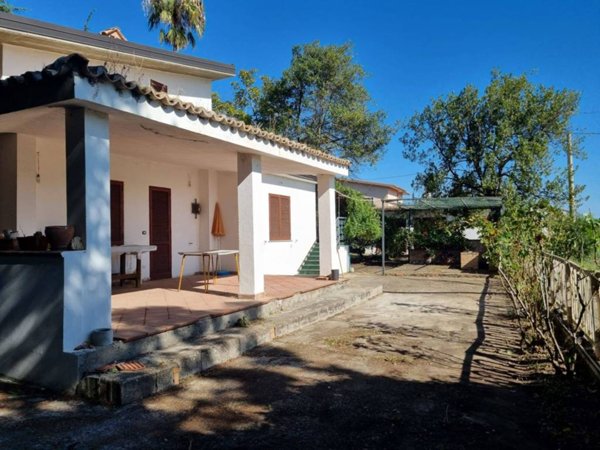 casa indipendente in affitto a Sellia Marina